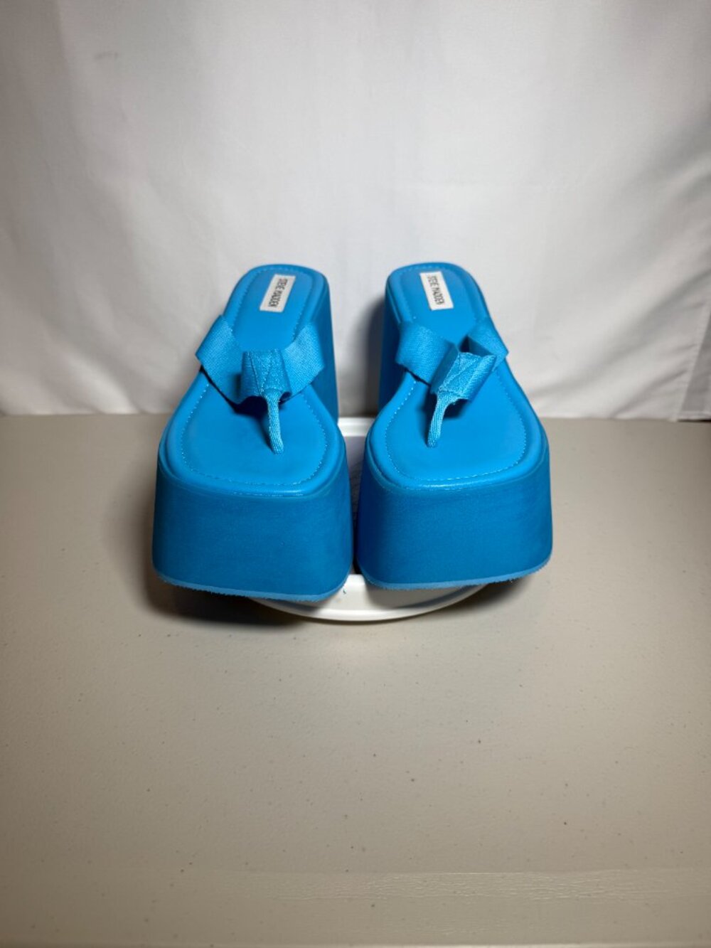 Steve Madden Gwen Flip Flops | Size 10 | Lt. Blue - Picture 5 of 5